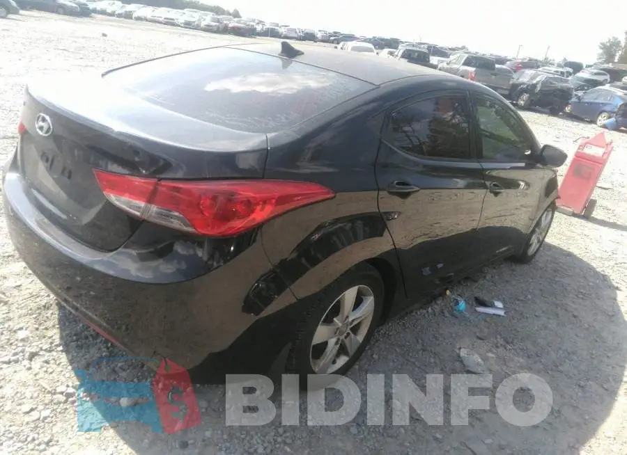 5NPDH4AE8DH375431 Photo# 4