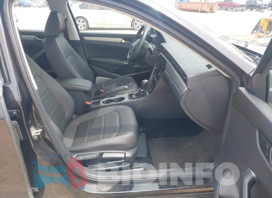 1VWSA7A33MC016640 Photo# 5
