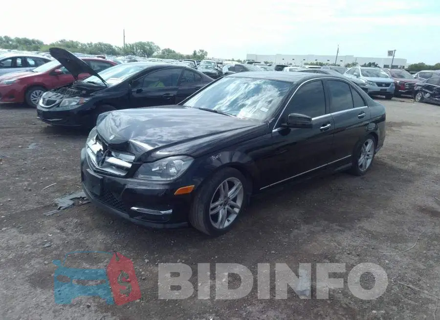 WDDGF4HB8DR300645 Photo# 2