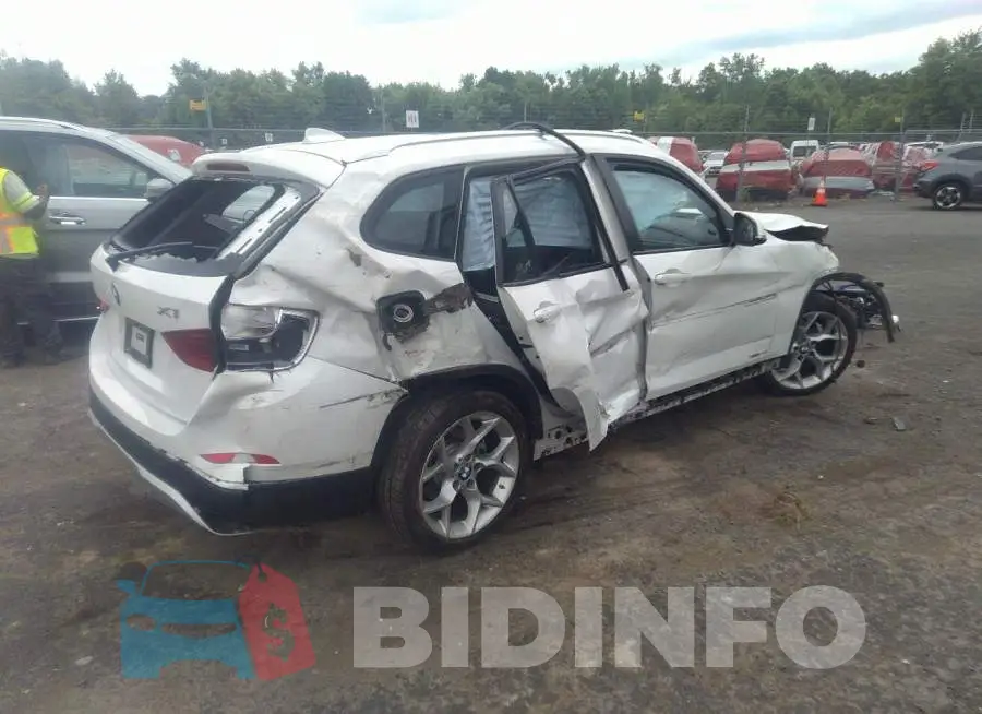 WBAVL1C50FVY41609 Photo# 4