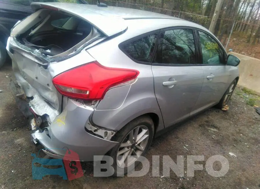 1FADP3K24FL315765 Photo# 4