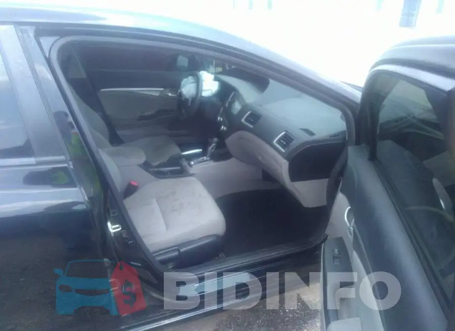 19XFB2F85FE033587 Photo# 5