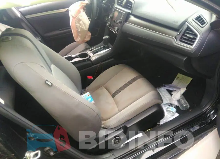 19XFC2F60KE036208 Photo# 5