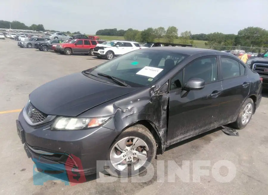 2HGFB2F58DH575338 Photo# 2