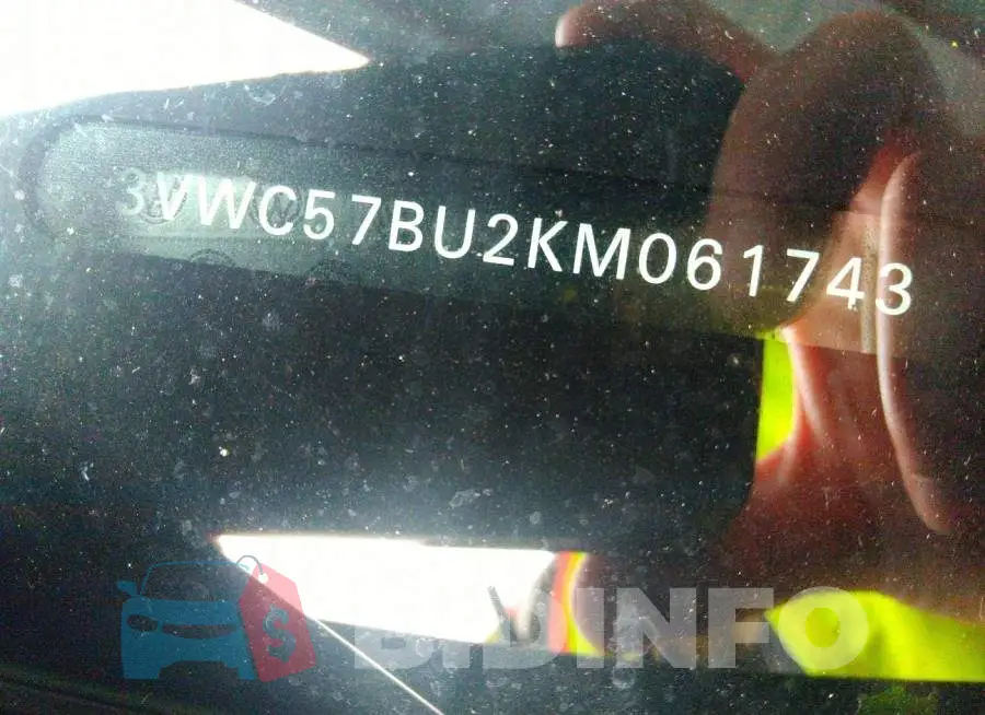 3VWC57BU2KM061743 Photo# 9