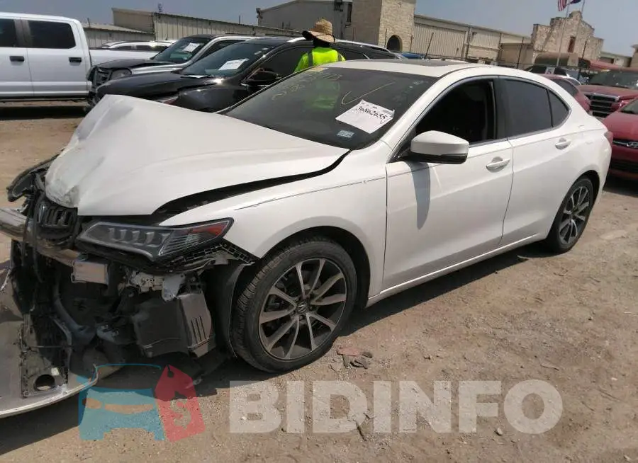 19UUB3F70FA000098 Photo# 2