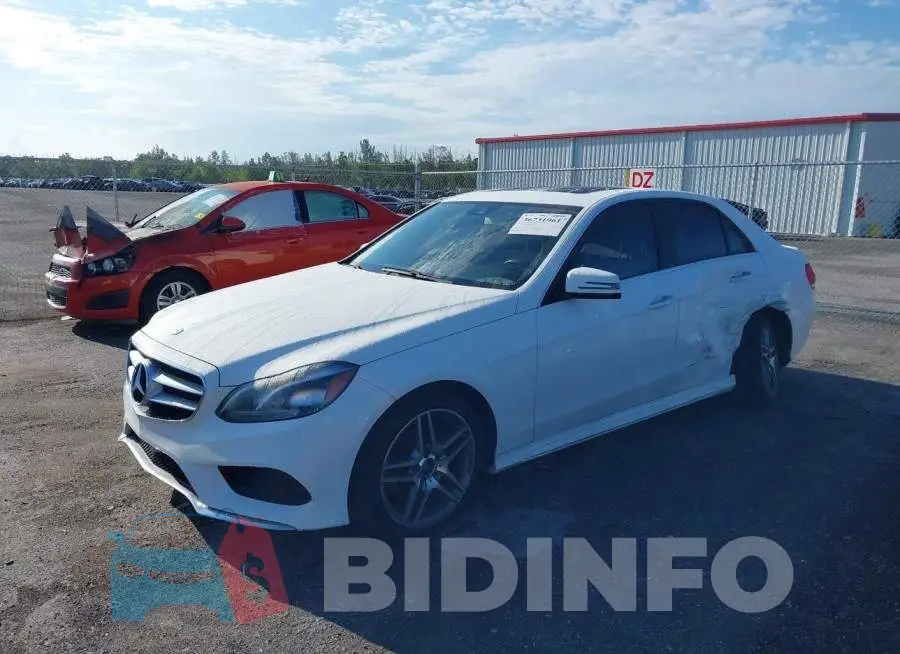 WDDHF5KB2FB093510 Photo# 2