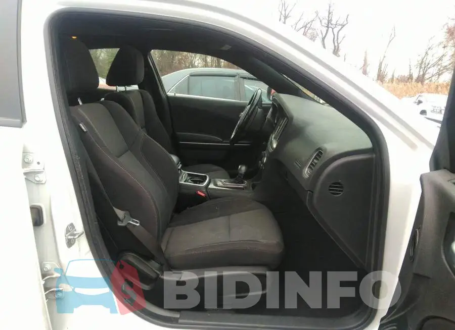 2C3CDXBG3KH728015 Photo# 5