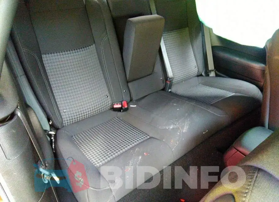 2C3CDZAG2PH511723 Photo# 8