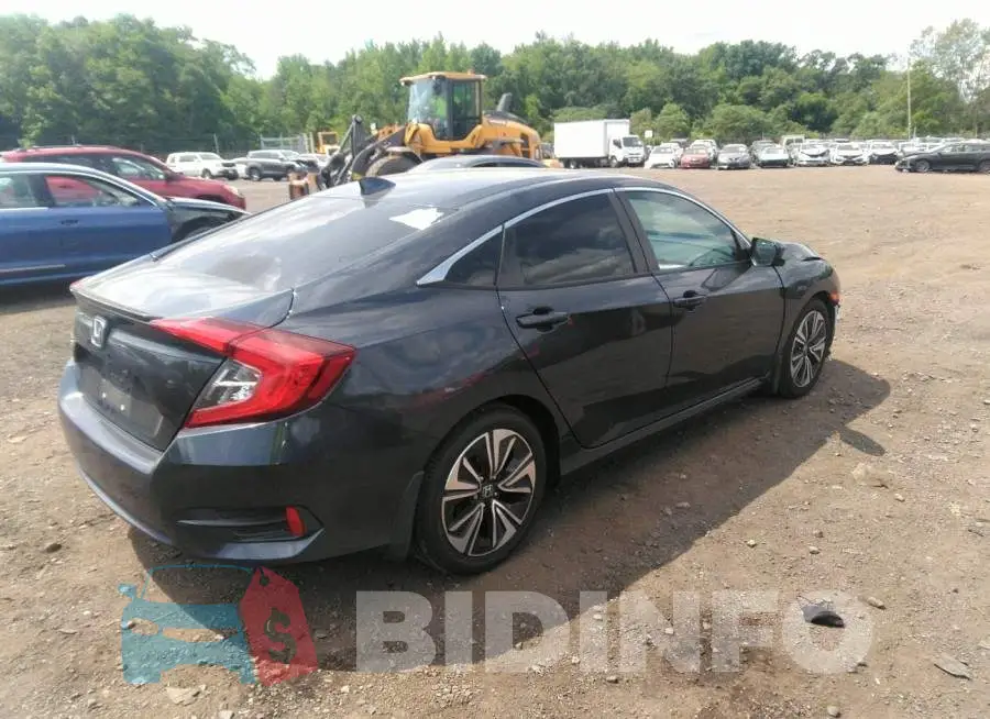 19XFC1F38GE211912 Photo# 4