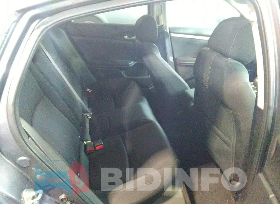19XFC2F73HE013992 Photo# 8