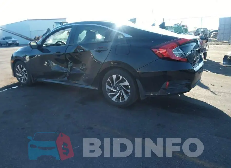19XFC2F77HE029368 Photo# 3
