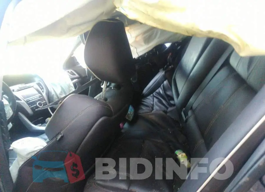 19UUB2F72JA008397 Photo# 8