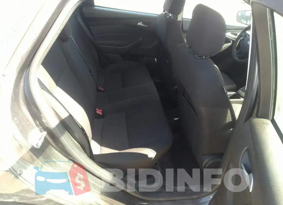 1FADP3F26GL288757 Photo# 8