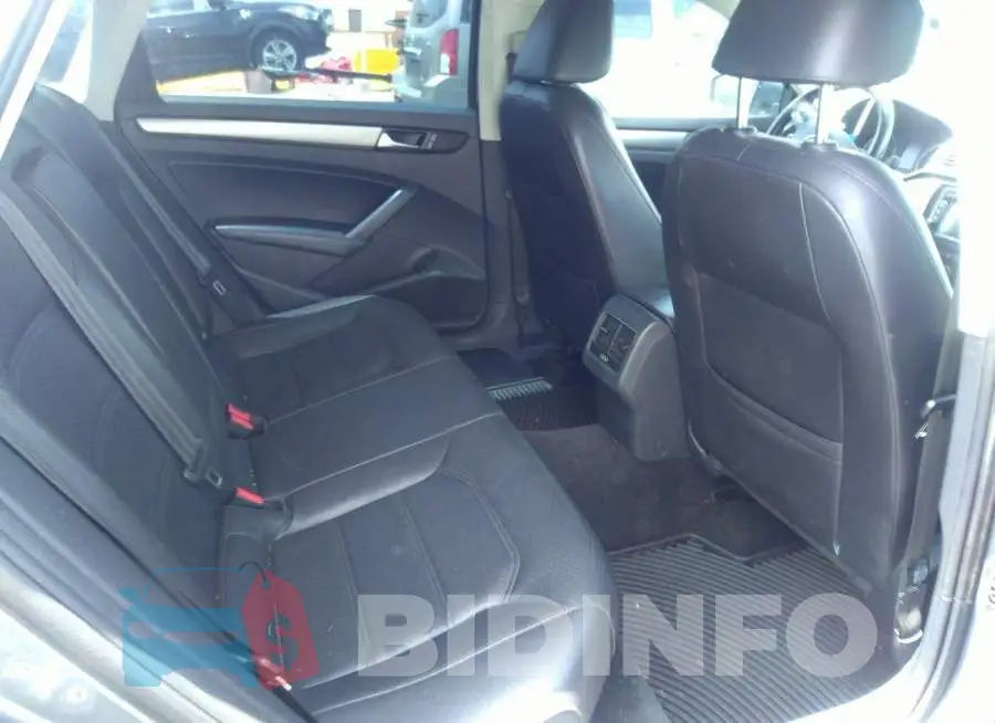 1VWBS7A36EC116486 Photo# 8