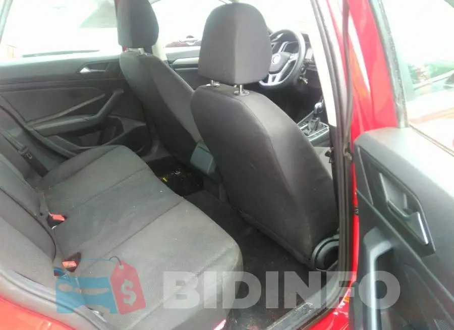 3VWC57BU6KM070218 Photo# 8