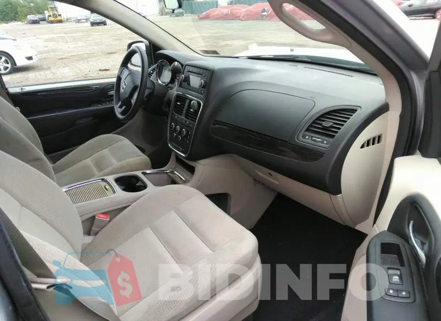 2C4RDGCG9ER203379 Photo# 5