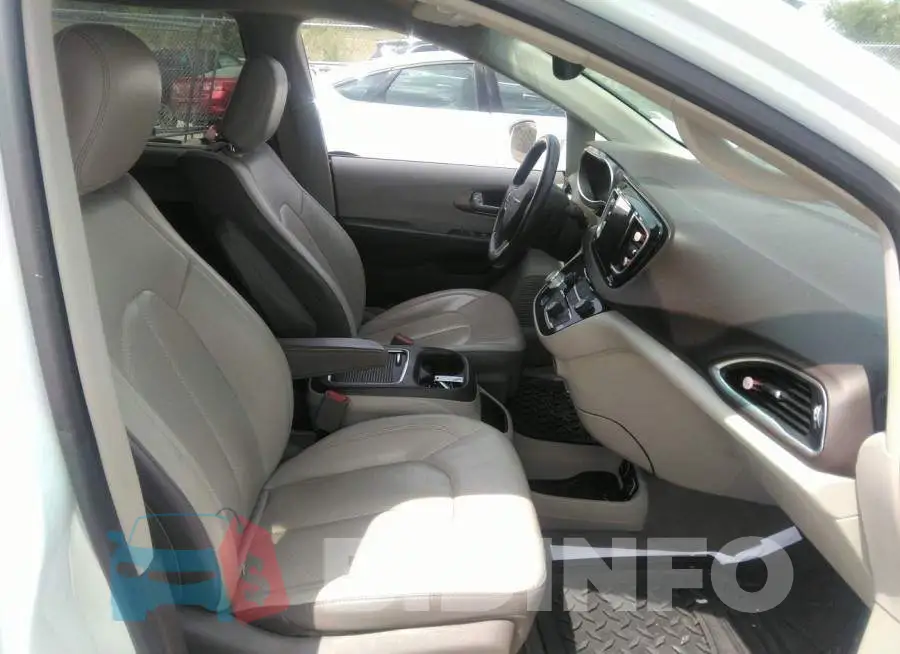 2C4RC1EG5HR764096 Photo# 5