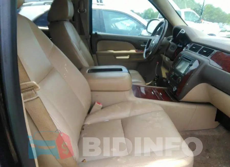 1GNSCCE08DR106957 Photo# 5