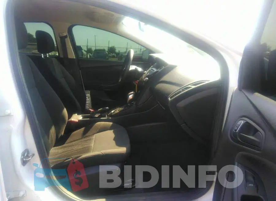1FADP3E20HL215175 Photo# 5