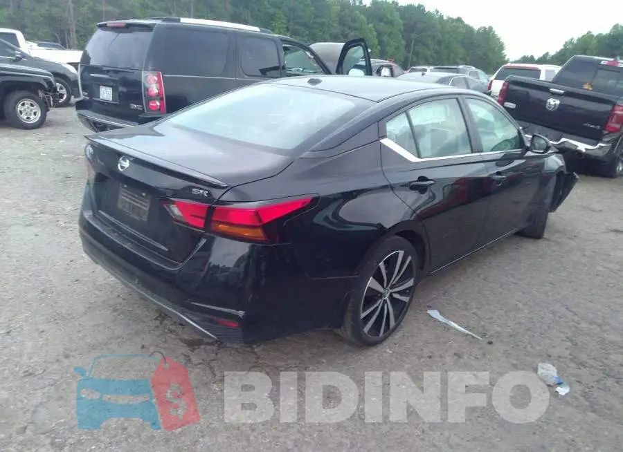 1N4BL4CV1KC159082 Photo# 4