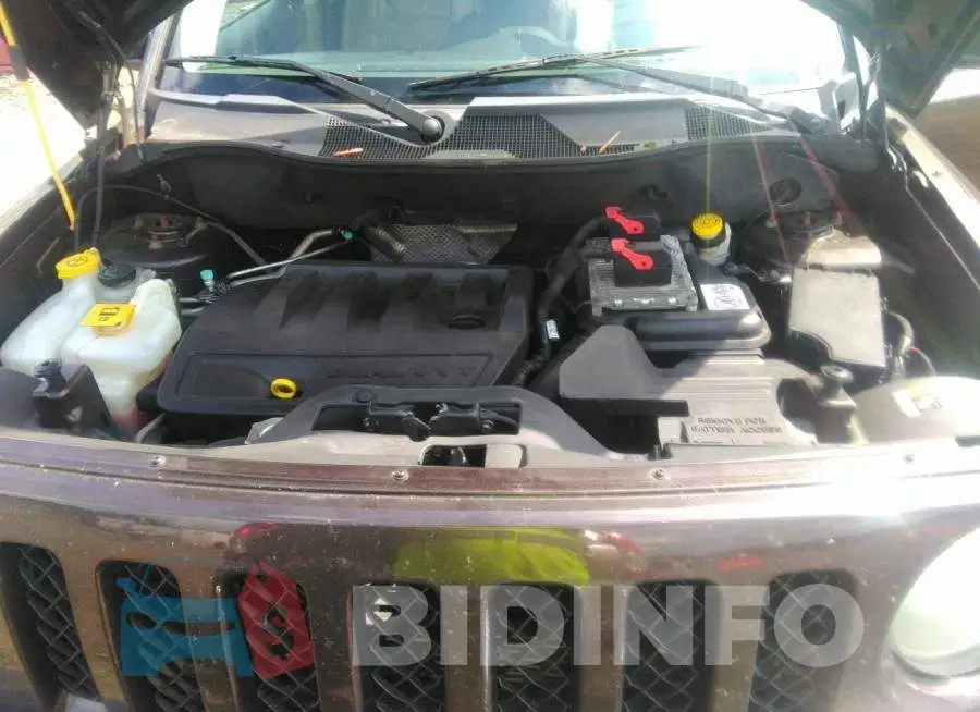 1C4NJRCB2ED577004 Photo# 10
