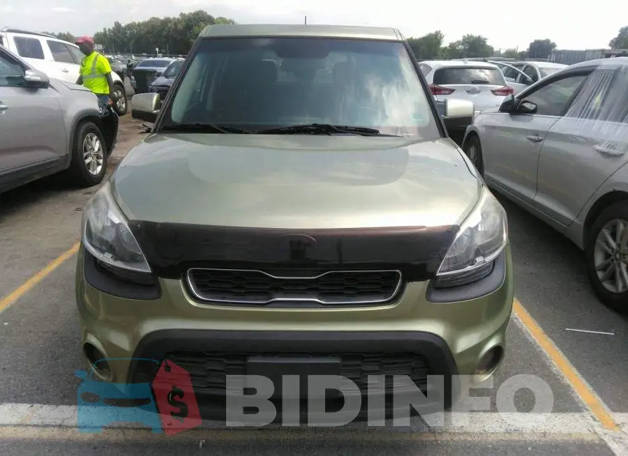 KNDJT2A56D7608944 Photo# 6