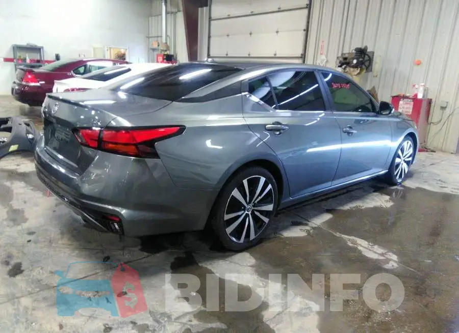 1N4BL4CV6KC180252 Photo# 4