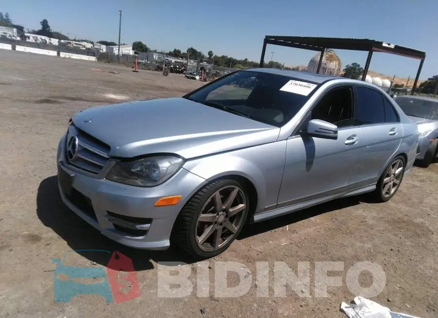 WDDGF4HB4DR264324 Photo# 2