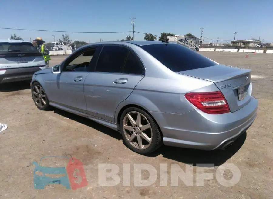 WDDGF4HB4DR264324 Photo# 3