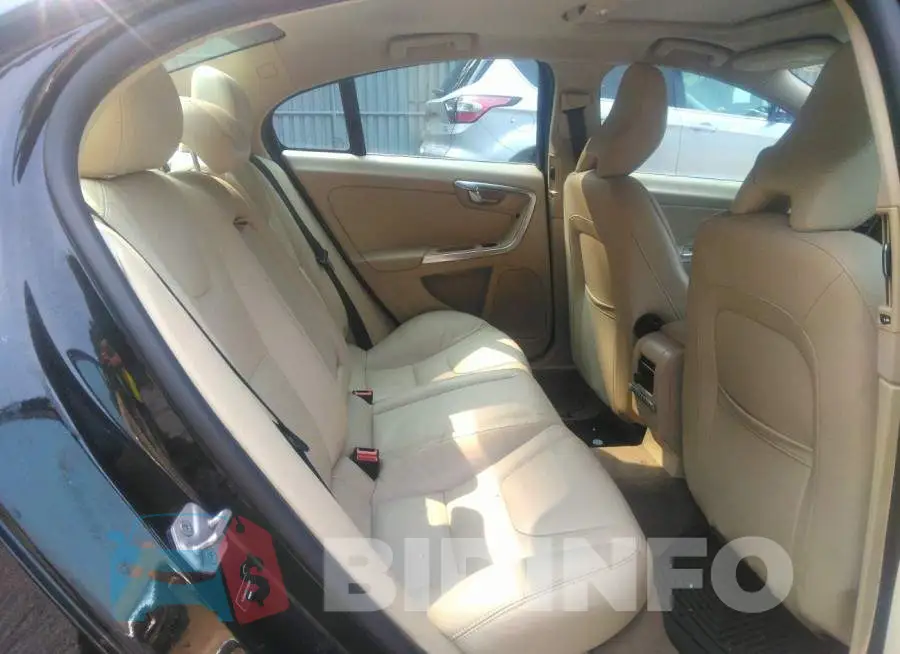 YV140MFB2F1306180 Photo# 8