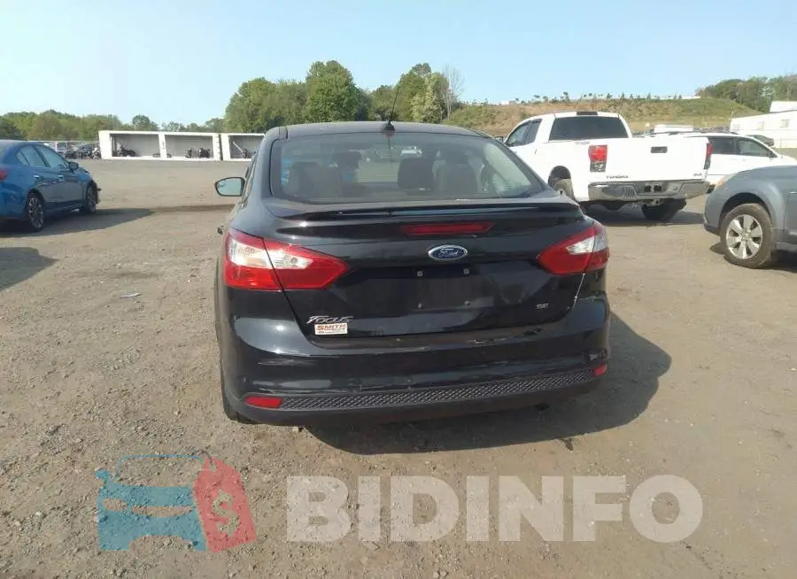 1FADP3F24EL377577 Photo# 6