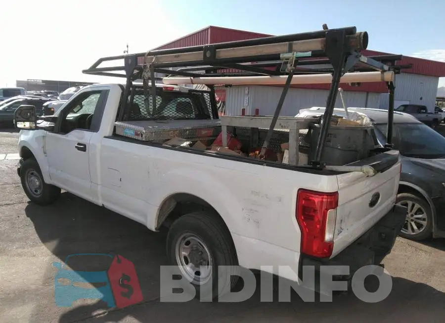 1FTBF2A64JEC83027 Photo# 3
