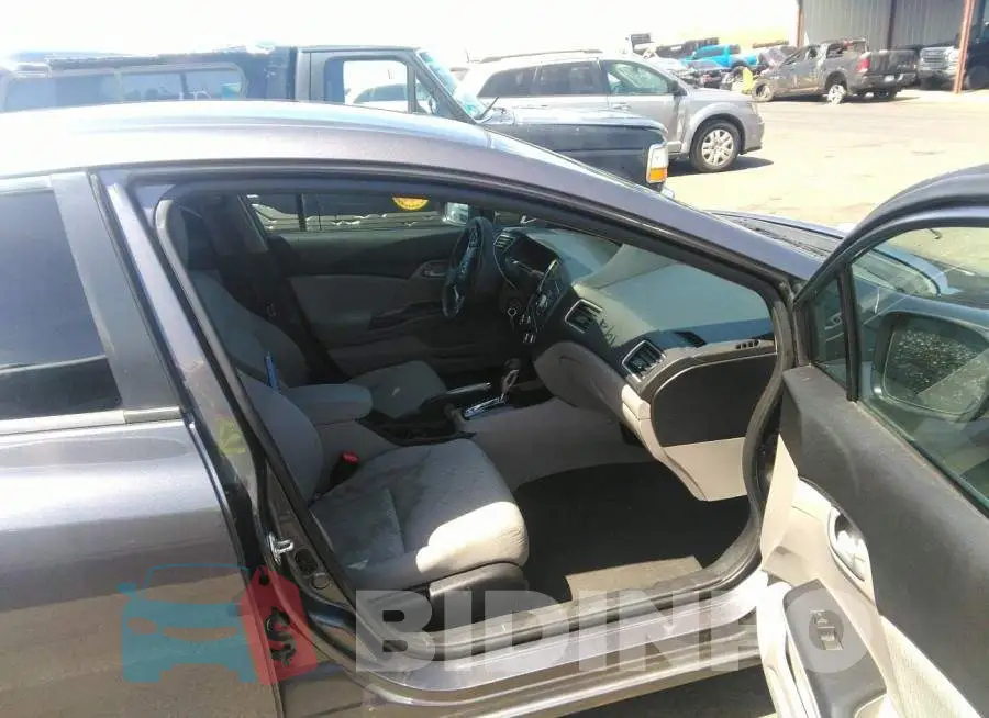 19XFB2F54EE245899 Photo# 5