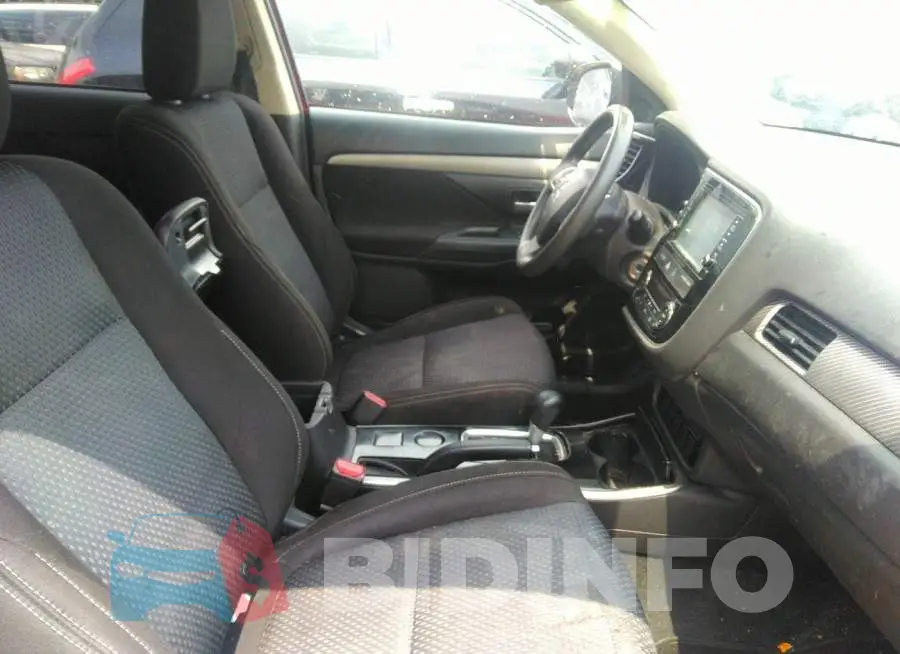 JA4AD2A37JZ011937 Photo# 5