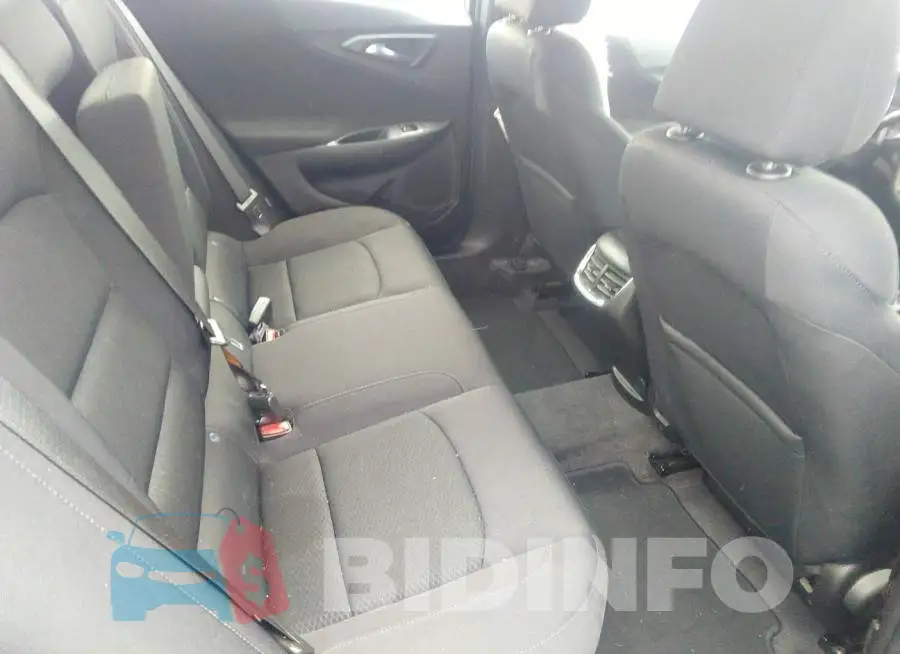 1G1ZD5ST3NF106830 Photo# 8