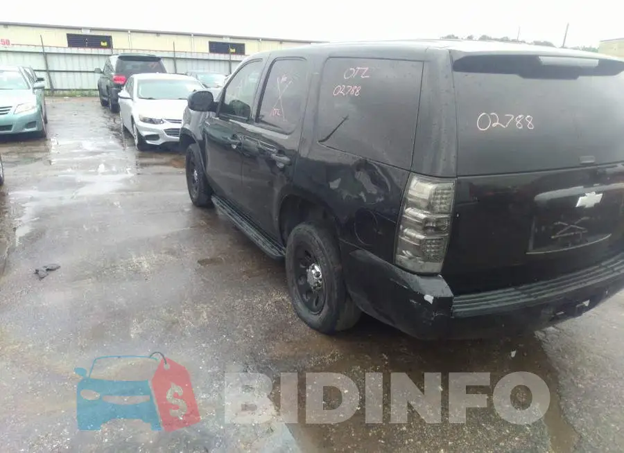 1GNLC2E05DR332971 Photo# 3