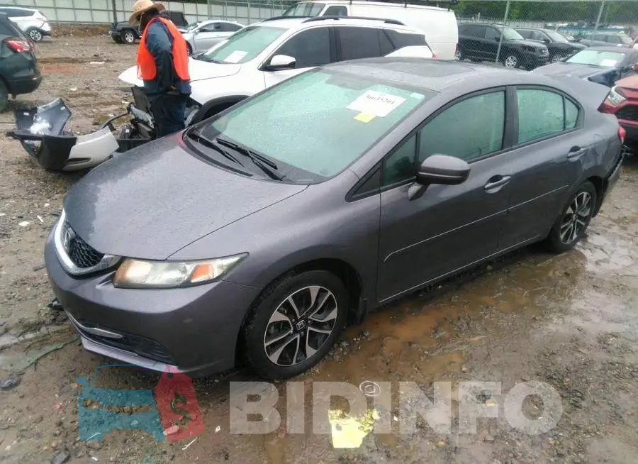 19XFB2F84FE034097 Photo# 2