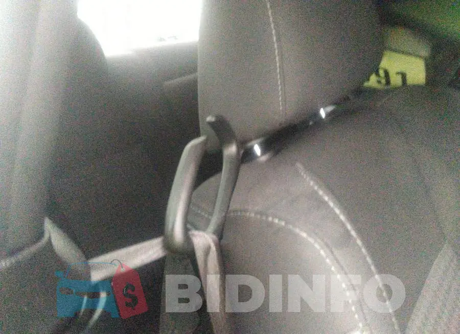2C3CDZJG2KH652221 Photo# 8