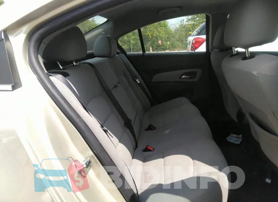 1G1PC5SB3F7237267 Photo# 8