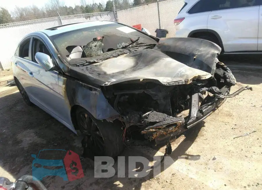 5NPEC4AB6EH903350 Photo# 1