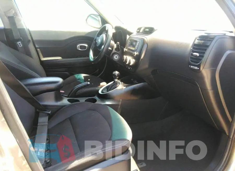 KNDJN2A20G7318414 Photo# 5