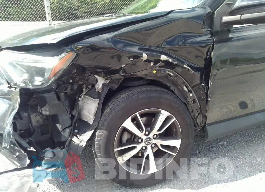 2T3RFREV1JW762202 Photo# 6