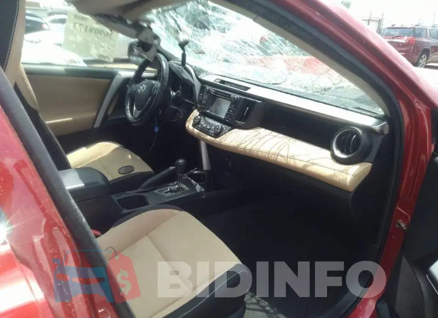 JTMWFREV5GJ091921 Photo# 5