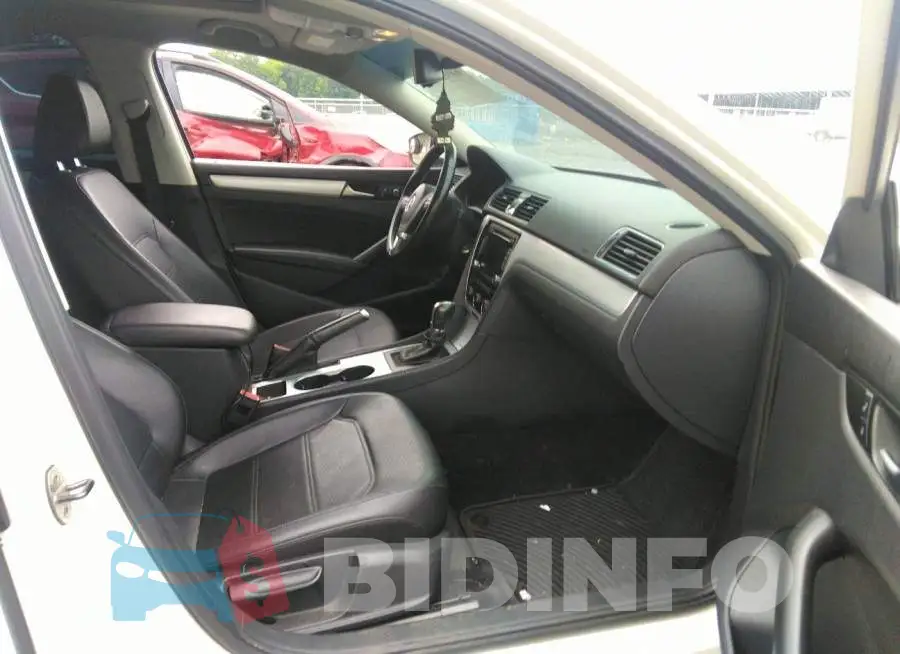 1VWBN7A33DC127127 Photo# 5