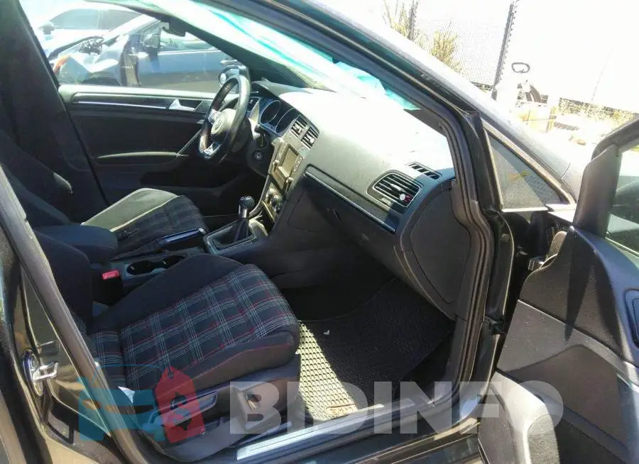 3VW5T7AU0FM014913 Photo# 5
