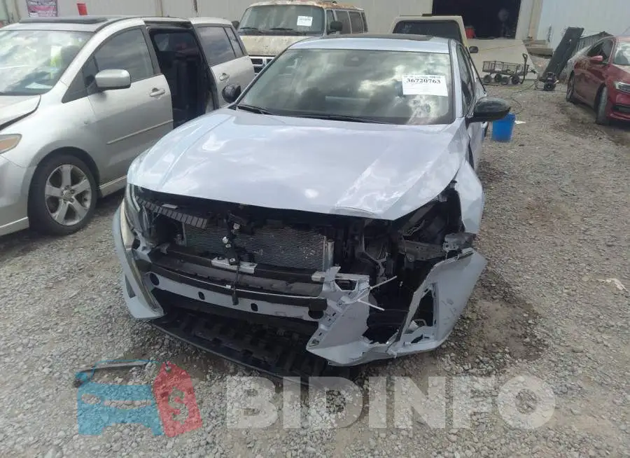 1N4BL4CV4PN352421 Photo# 6