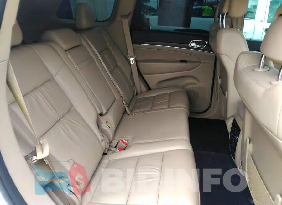 1C4RJFBG2GC400913 Photo# 8