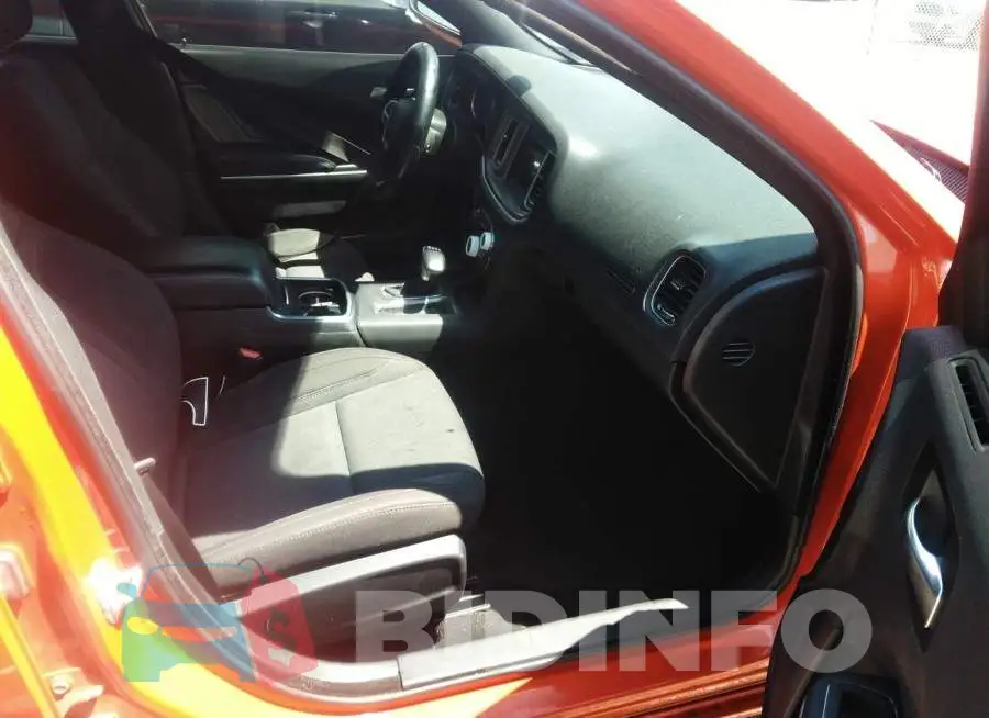 2C3CDXBG1KH643867 Photo# 5