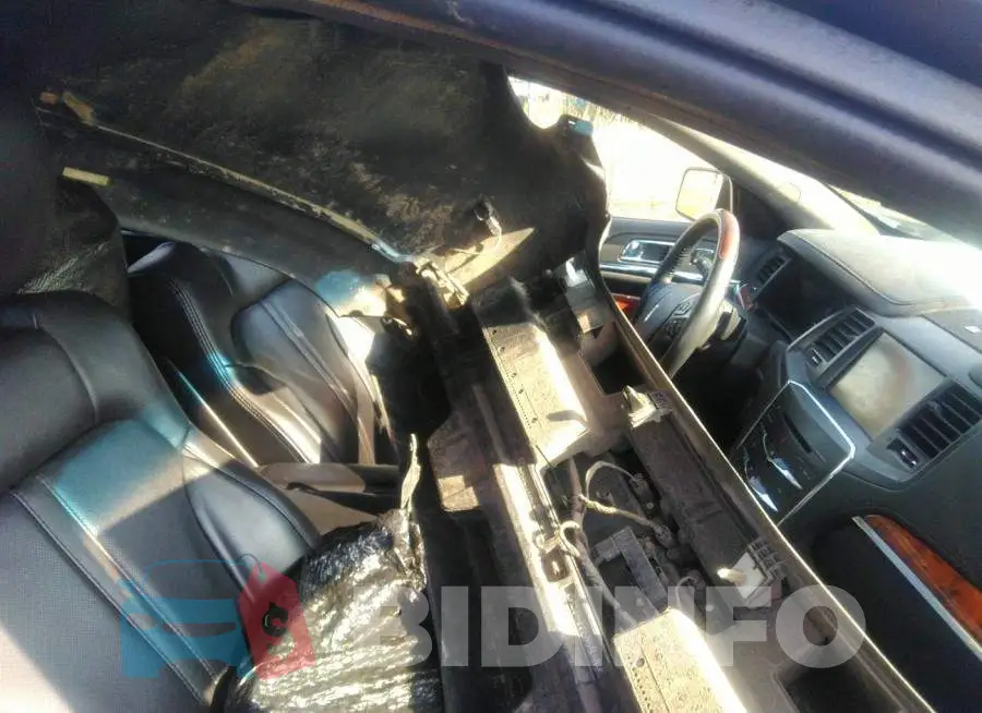 1LNHL9DK4EG612075 Photo# 5